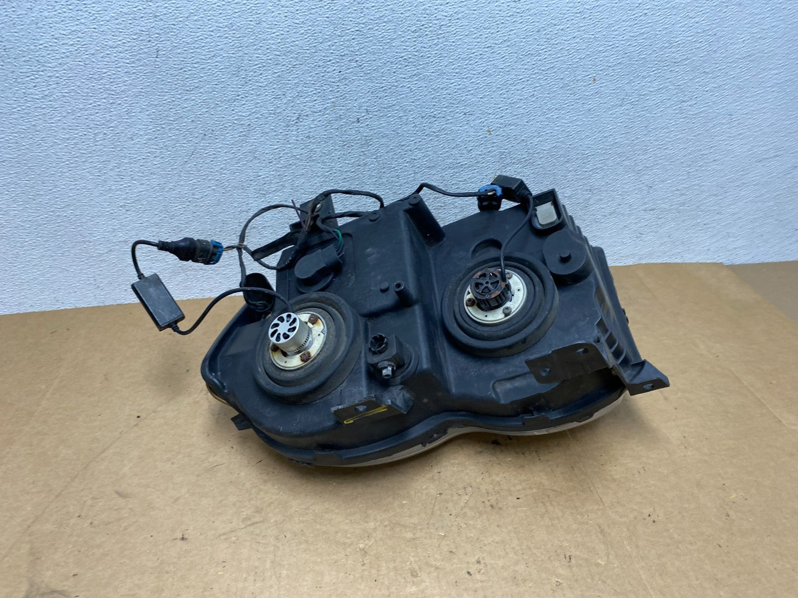 2005-2007 Jeep Grand Cherokee Right Passenger RH Halogen Headlight AE3220 DW5