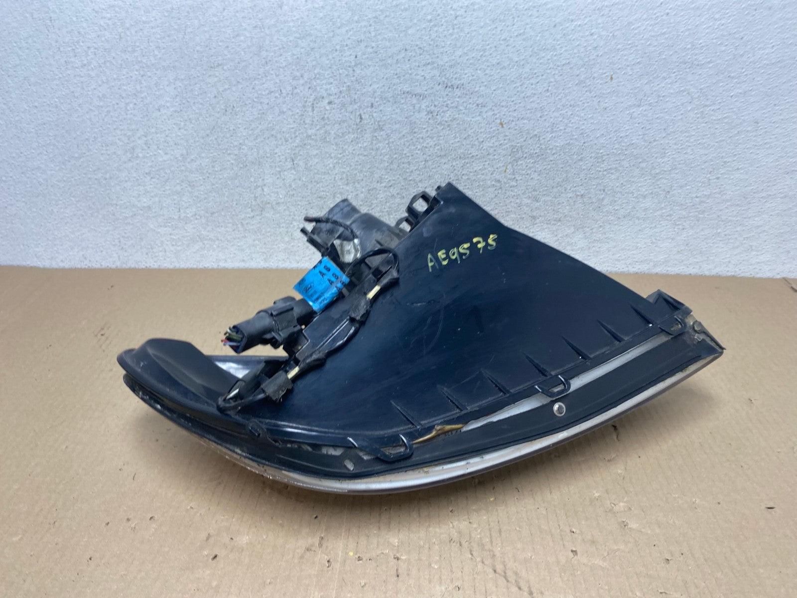 2000 to 2007 Ford Taurus Left Driver LH Side Halogen Headlight AE9575 LK8