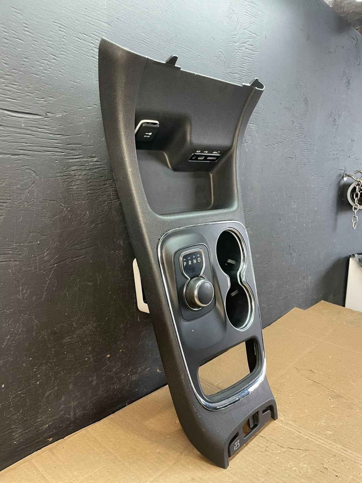 2014 - 2015 Dodge Durango Center Console Shifter Gear Trim Panel AC4914  DG1