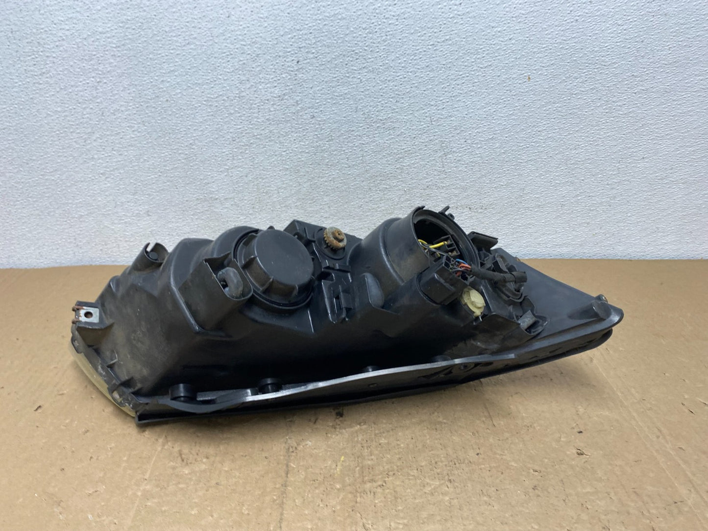 2006 to 2008 Hyundai Sonata Left Driver LH Side Headlight Halogen TYC AC6057 DW5