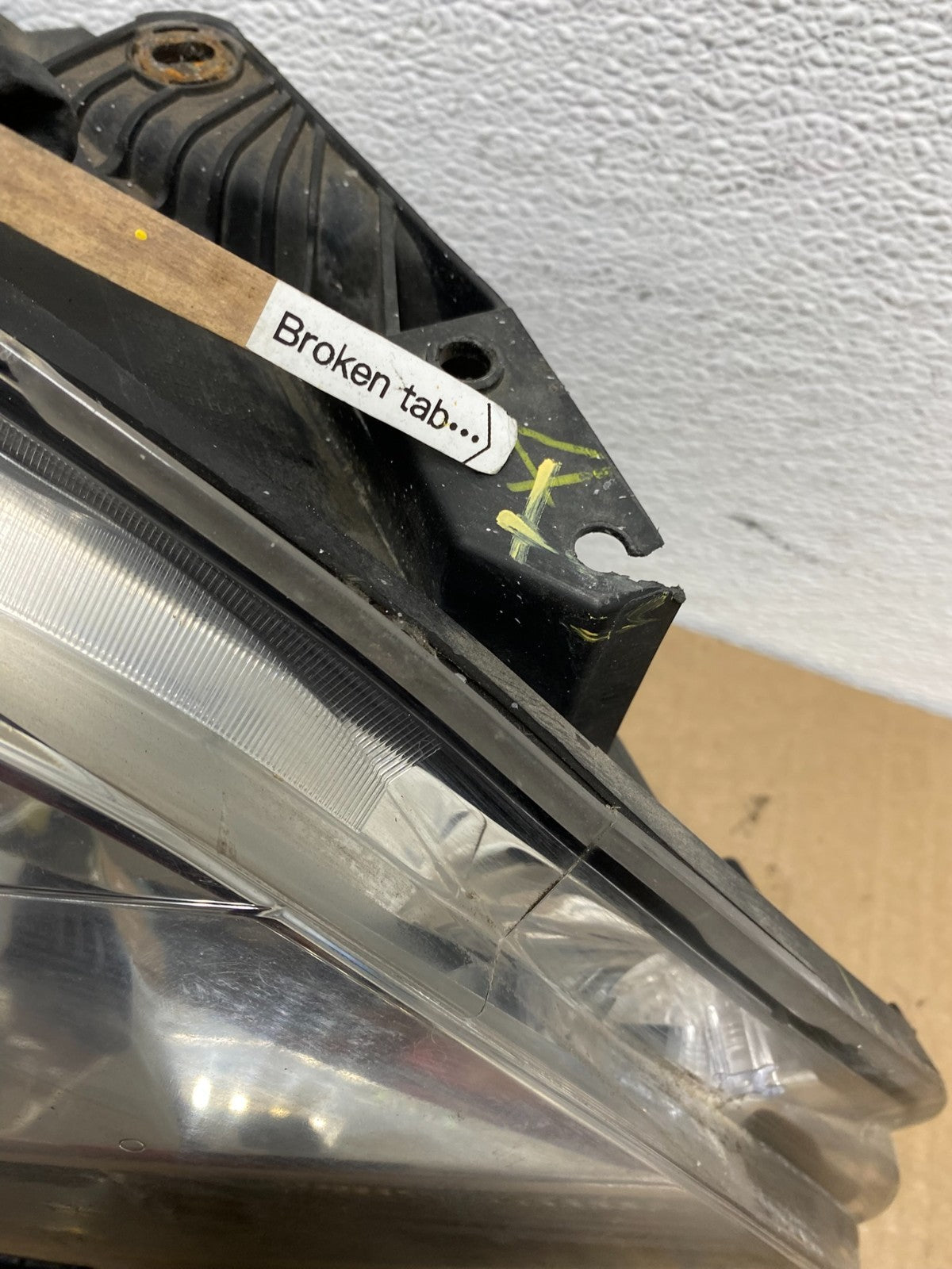 2013 - 2015 Nissan Sentra W/LED Halogen Right Passenger Headlight AB8563 DW4