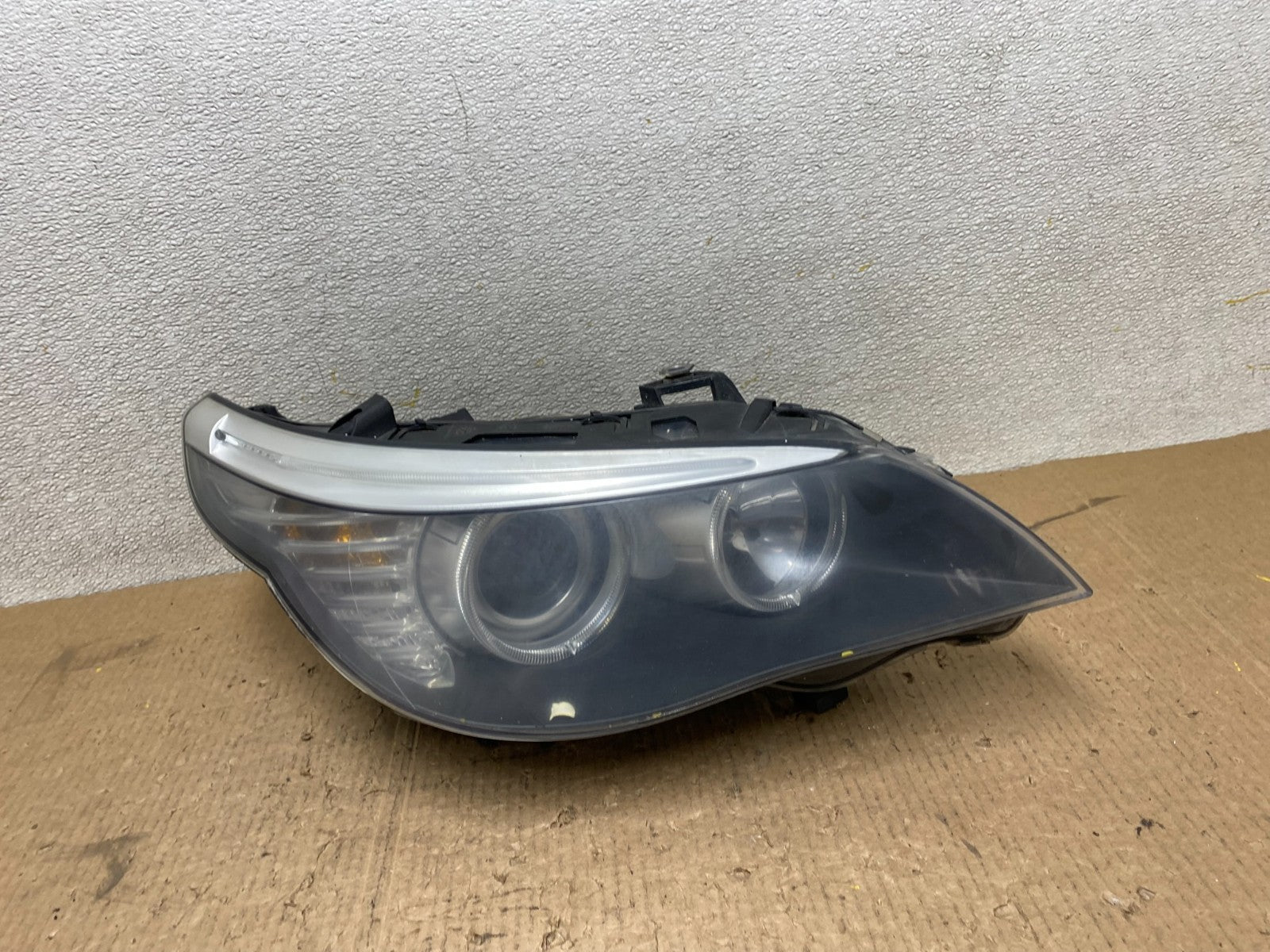 2008-2010 Bmw 5 Series 535I 550I Right Passenger Halogen Headlight W5393 DW0