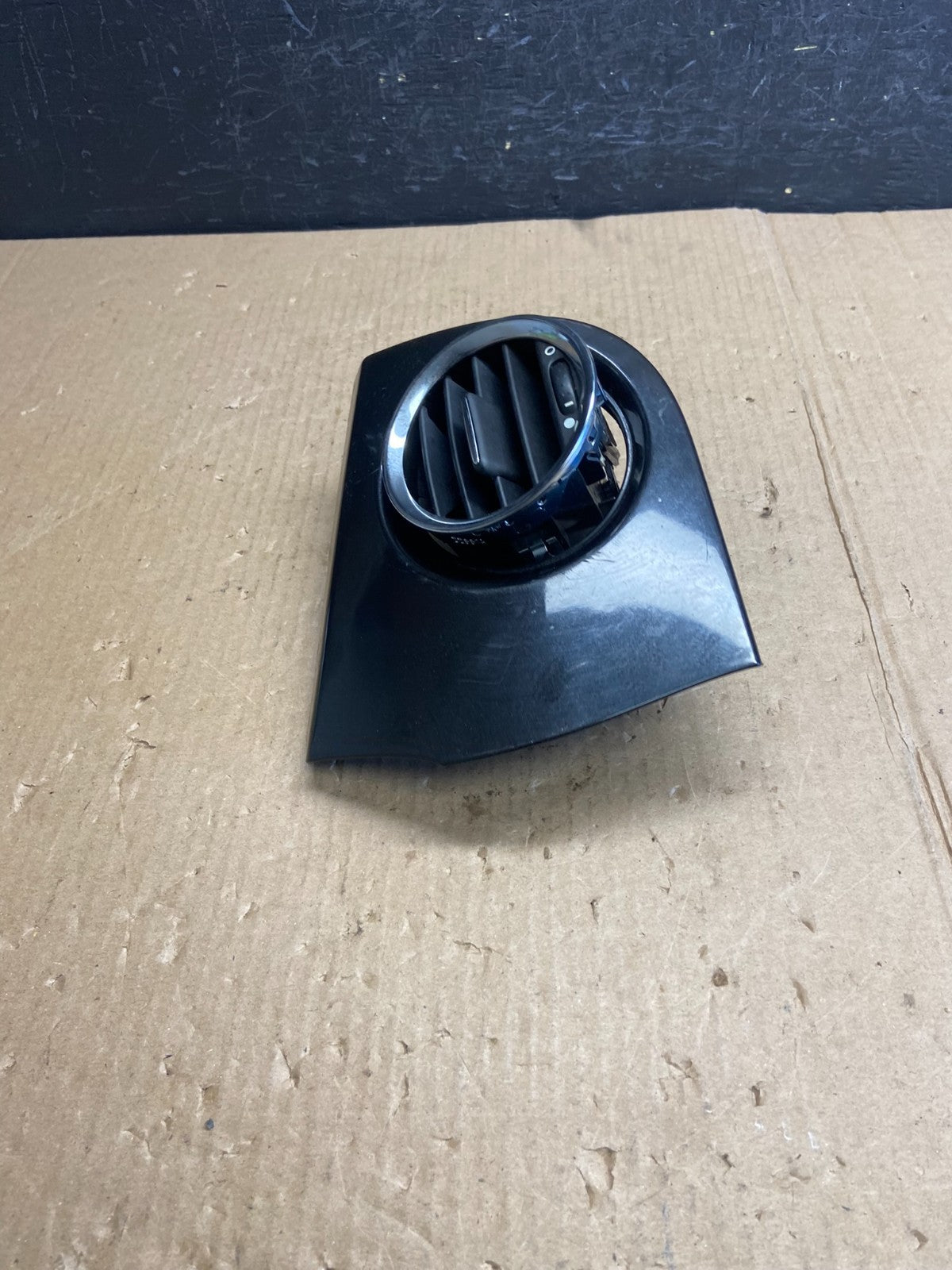 2012 to 2013 FIAT 500 2 DOOR Left Side Dashboard Air Vent AE38162