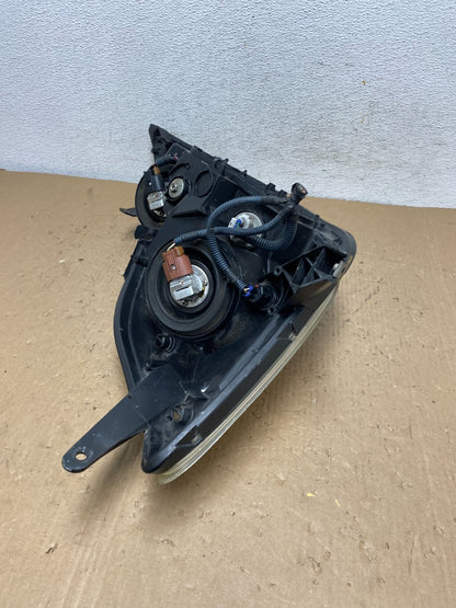 2004-2005 Toyota Sienna Left Driver LH Side Halogen Headlight AD8805 DW8