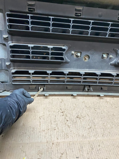 2008 to 2014 Ford Econoline E150 E250 Front Upper Chrome Grill Grille X9387 DG15