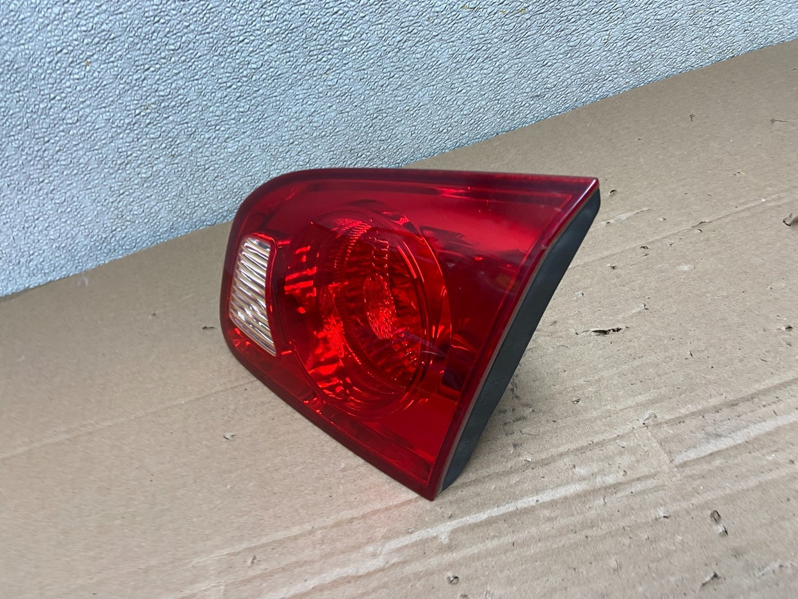 2007 2008 2009 Hyundai Santa Fe Right Passenger Tail Light Inner Oem AB1326 LK1