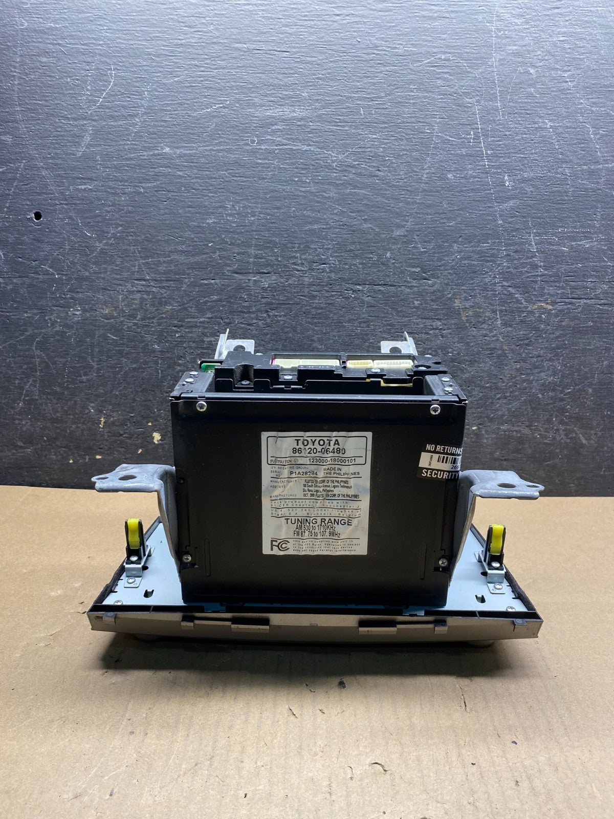 2007 to 2009 Toyota Camry Radio CD Player Climate Control Bezel ai7398 DG3