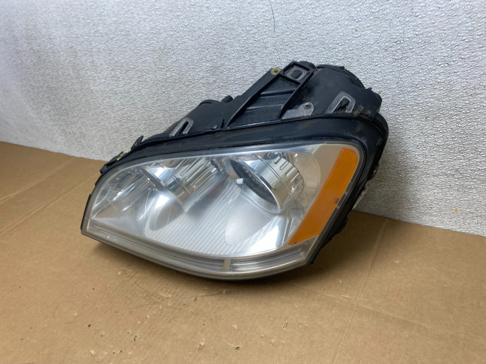 XENON 2006-2009 Mercedes-Benz ML-Class Headlight Left Driver LH OEM V4830 DW1