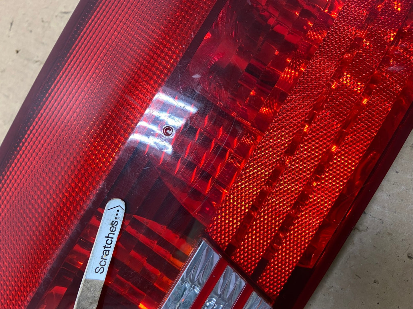 2004-2005 Toyota Sienna Right Passenger RH Side Inner Tail Light AD3087 LK3