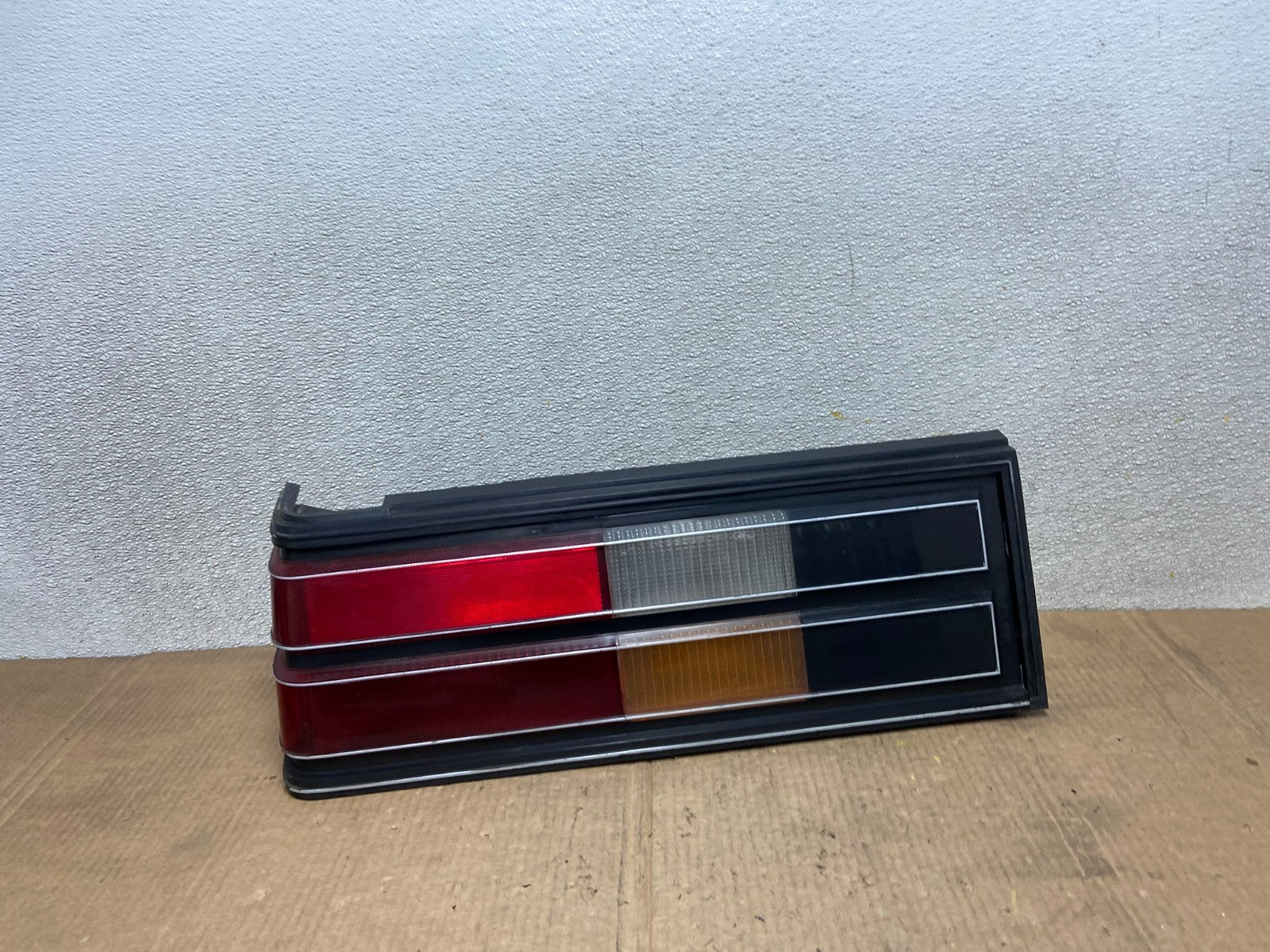 1984 1985 Ford LTD Left Driver Side Tail Light AA64170