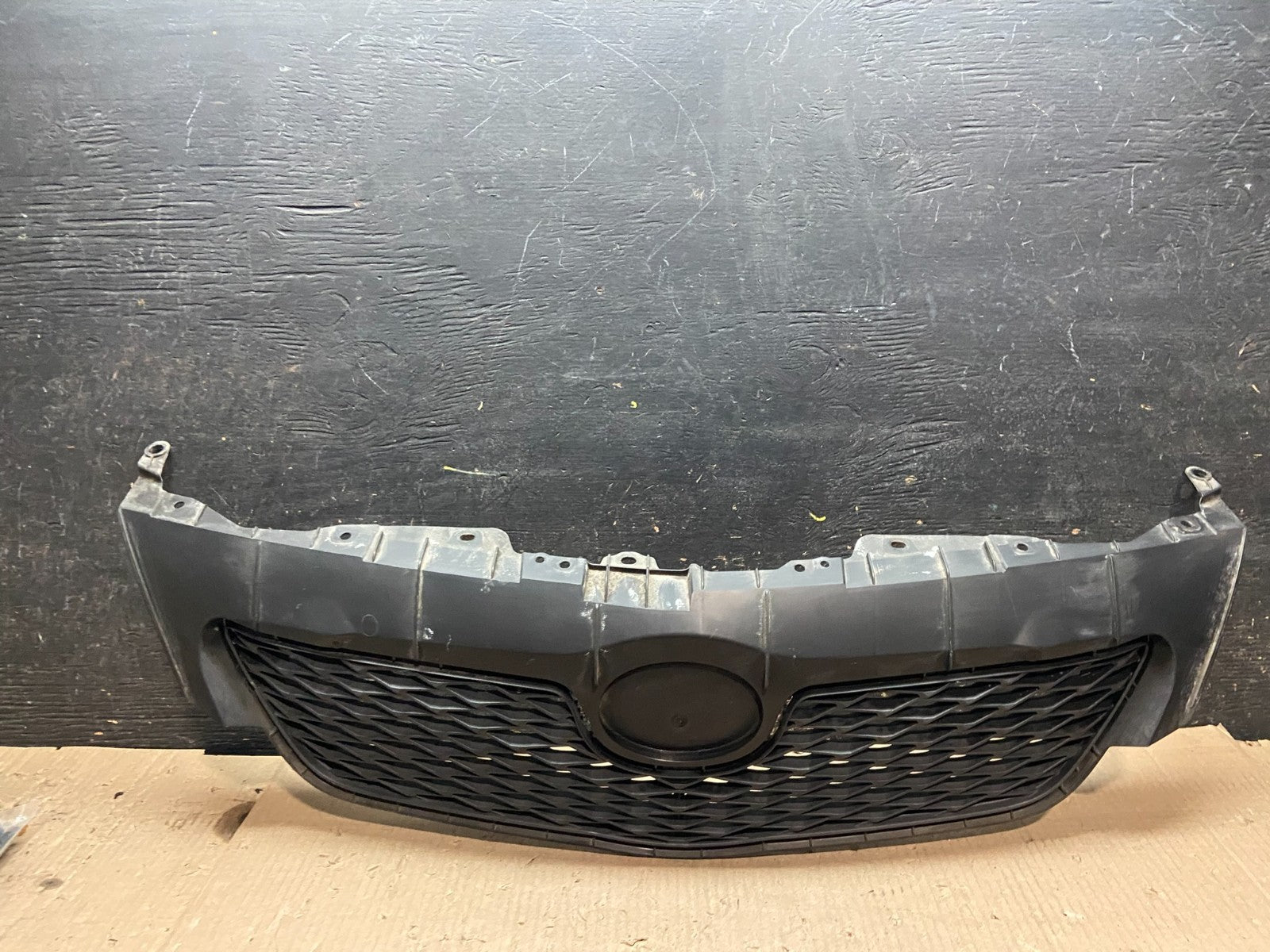 2009 to 2010 Toyota Corolla Grille Grill Front Upper Bumper Black X7896 DG0
