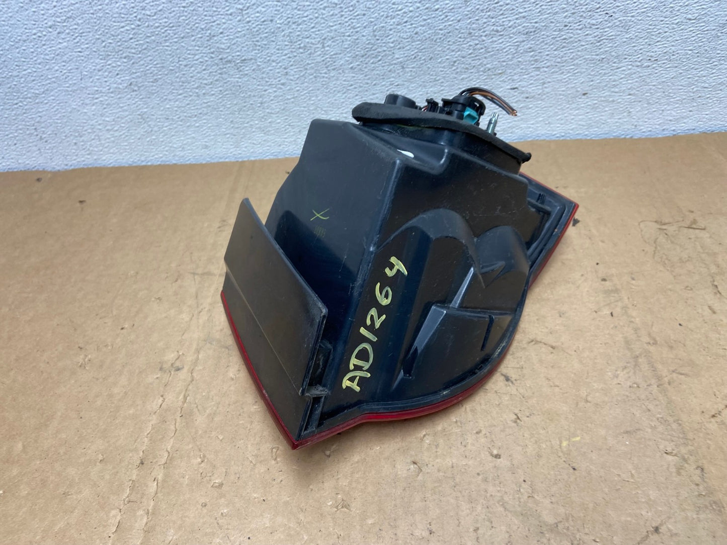 2008 2009 2010 Volkswagen Jetta Left LH Side Tail Light AD1264 LK5