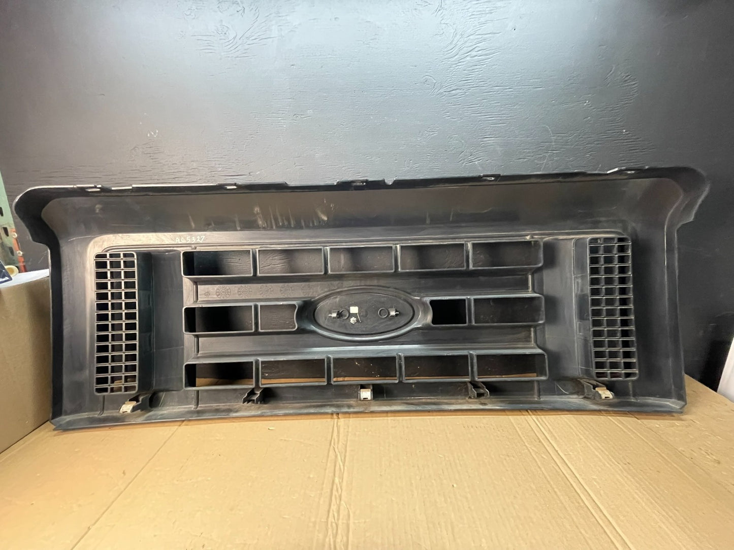 2008 to 2014 Ford Econoline E150 E250 Front Upper Black Grill Grille AC5327 DG4