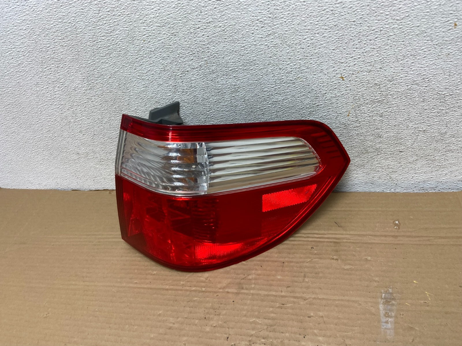 2005 2006 2007 Honda Odyssey Right Passenger RH Side Tail Light AG8970 DW1