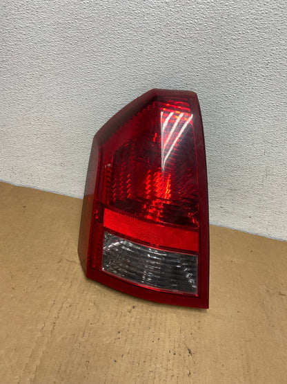 2005 - 2007 Chrysler 300 Left Driver Lh Side Tail Light AC8462 LK0