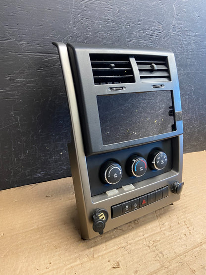 2008 to 2012 Jeep Liberty Dash Climate Temperature Control Radio Bezel AF2229 DW2