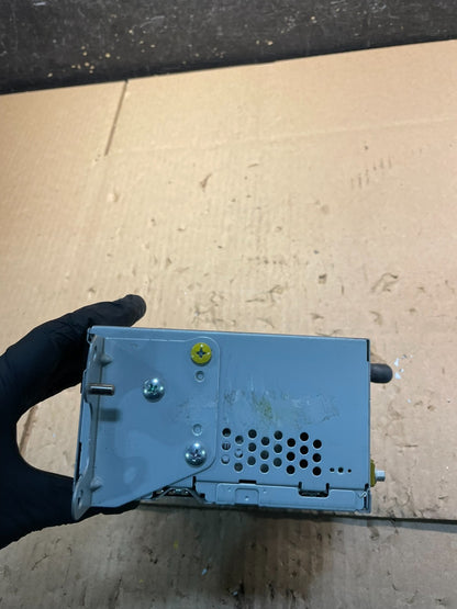 2013 to 2014 Ford Edge AM/FM Radio Reciever OEM V8747 DG1