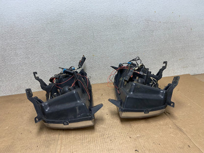 2005 to 2007 Jeep Grand Cherokee Left+Right Set Headlights AA641310