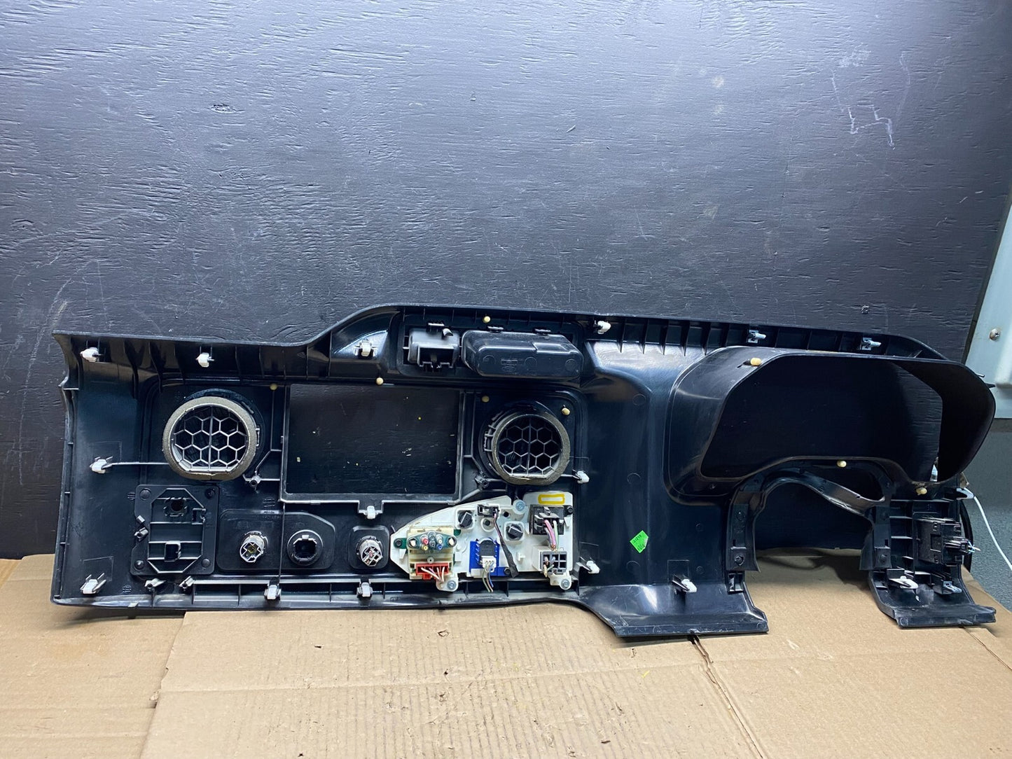 2009 - 2014 Ford E150 E250 Gauge Speedometer Cluster Radio Bezel Trim L6756 DG3
