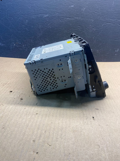 2013 to 2014 Hyundai Santa Fe AM/FM Radio CD Player AC8911 DG2