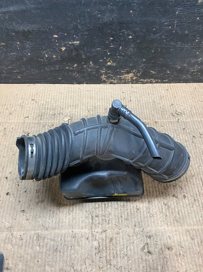 2009-2012 Ford Flex Taurus Lincoln Mks Air Hose  Duct Tube OEM t9795 DG5