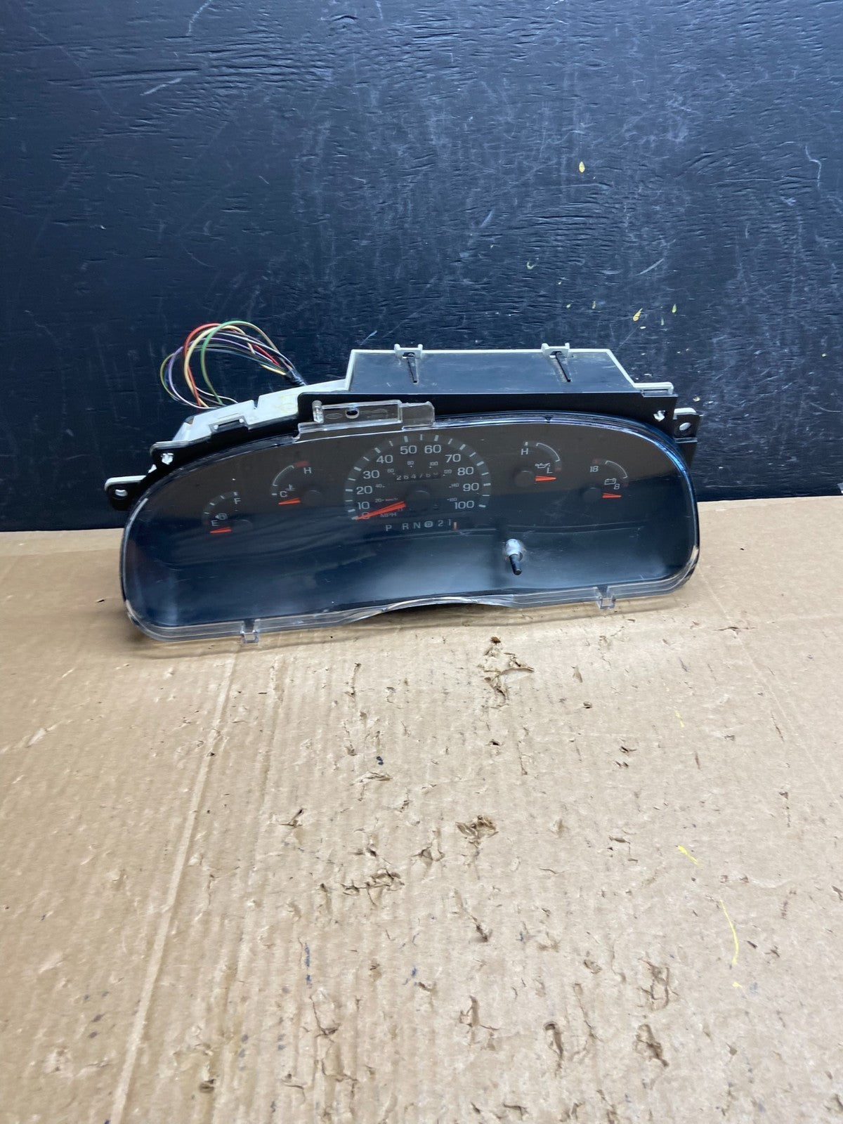 1999-2001 Ford Econoline E250 E350 Van Speedometer Instrument Cluster AD6909 DG0