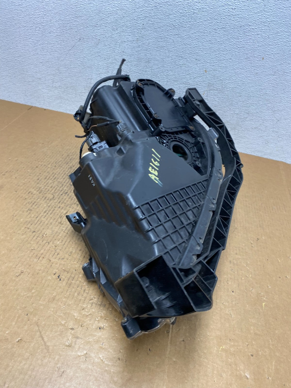 2009 to 2012 Acura RL Right Passenger RH Side Xenon HID Headlight AE1611 DG9