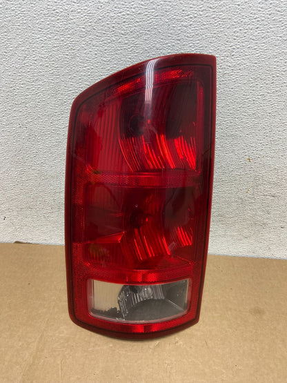 2002 to 2006 Dodge Ram 1500 Left Driver side Tail Light AF9550 DW0