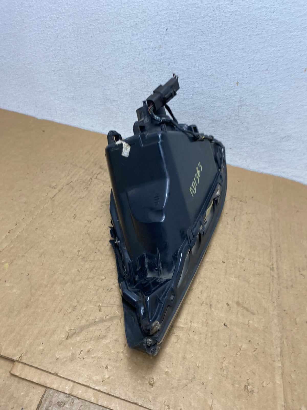 2000 to 2005 Mercury Sable Right Passenger Side Halogen Headlight AD1363 DW9
