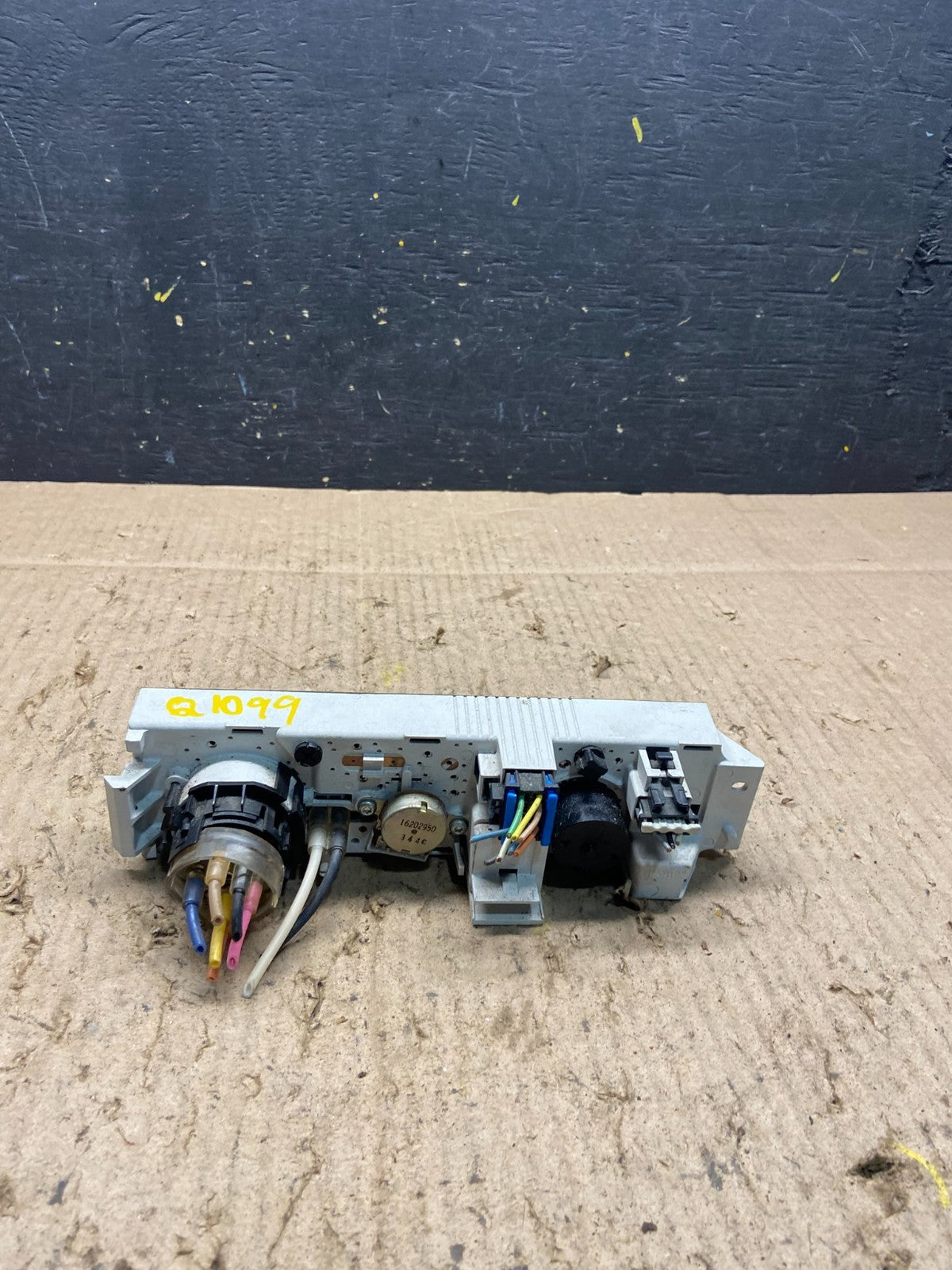 2001 - 2007 GMC Chevrolet Express 1500 Climate Control A/C Q1099 DG4