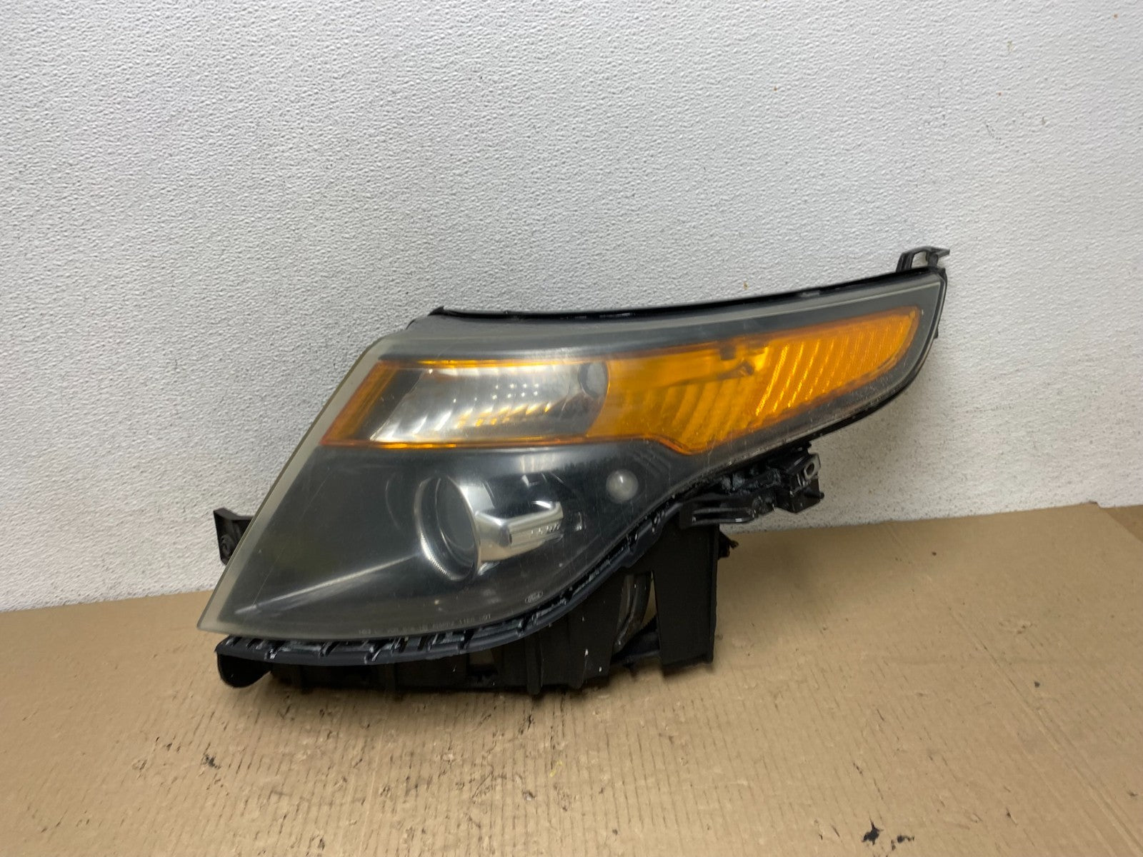 2011 to 2015 Ford Explorer Police Left Driver LH Halogen Headlight AF5996 DW0