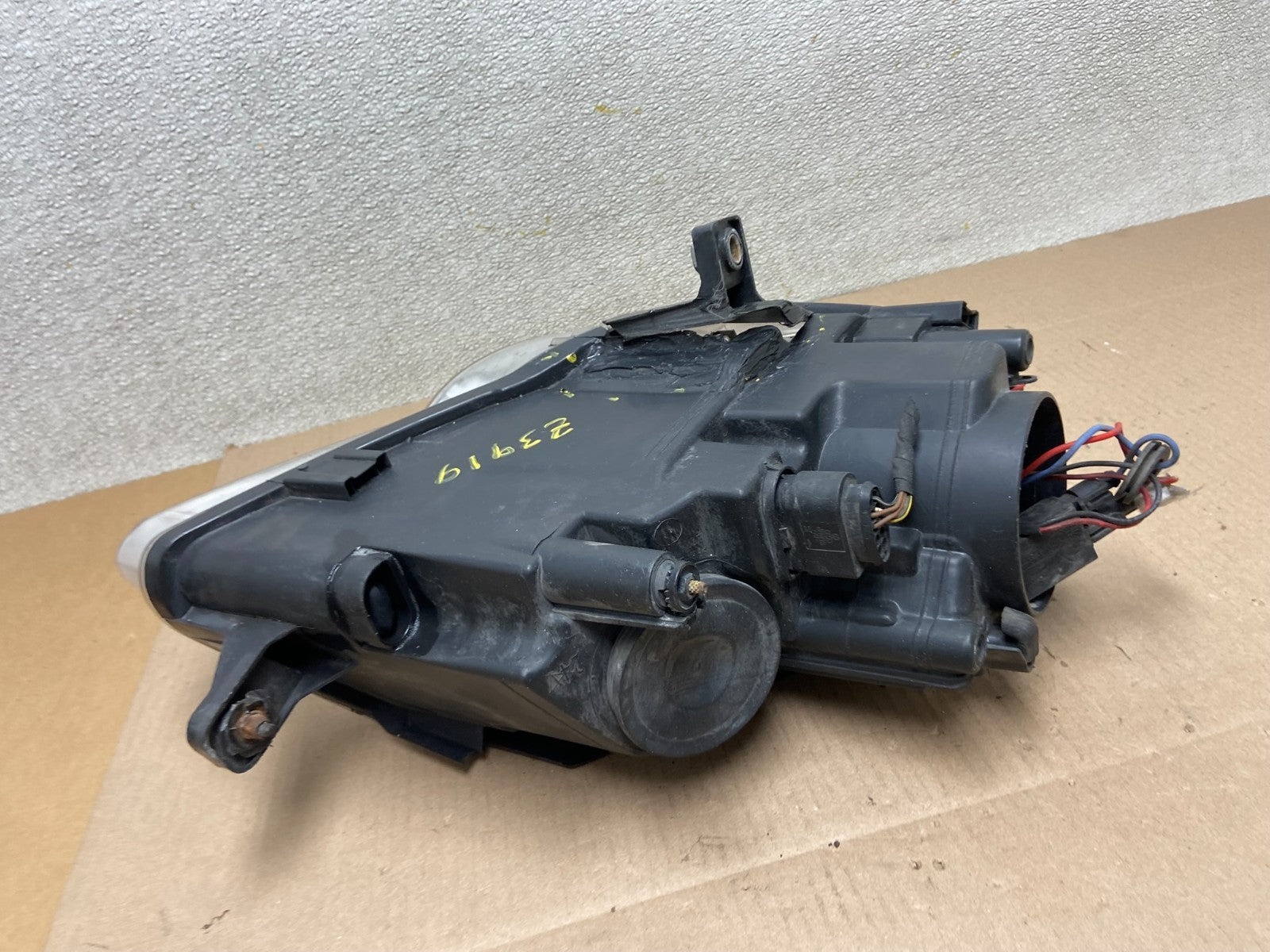 2006 - 2010 Volkswagen Passat Left Driver LH Side Halogen Headlight TYC Z3919 DW7
