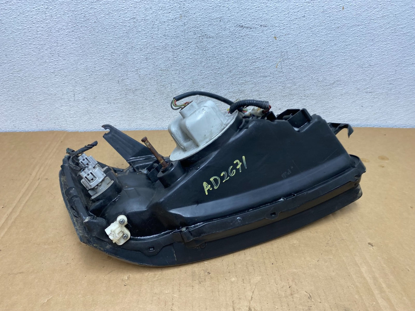 2001-2004 Subaru Legacy Outback Left Driver Lh Side Headlight AD2671 DW9