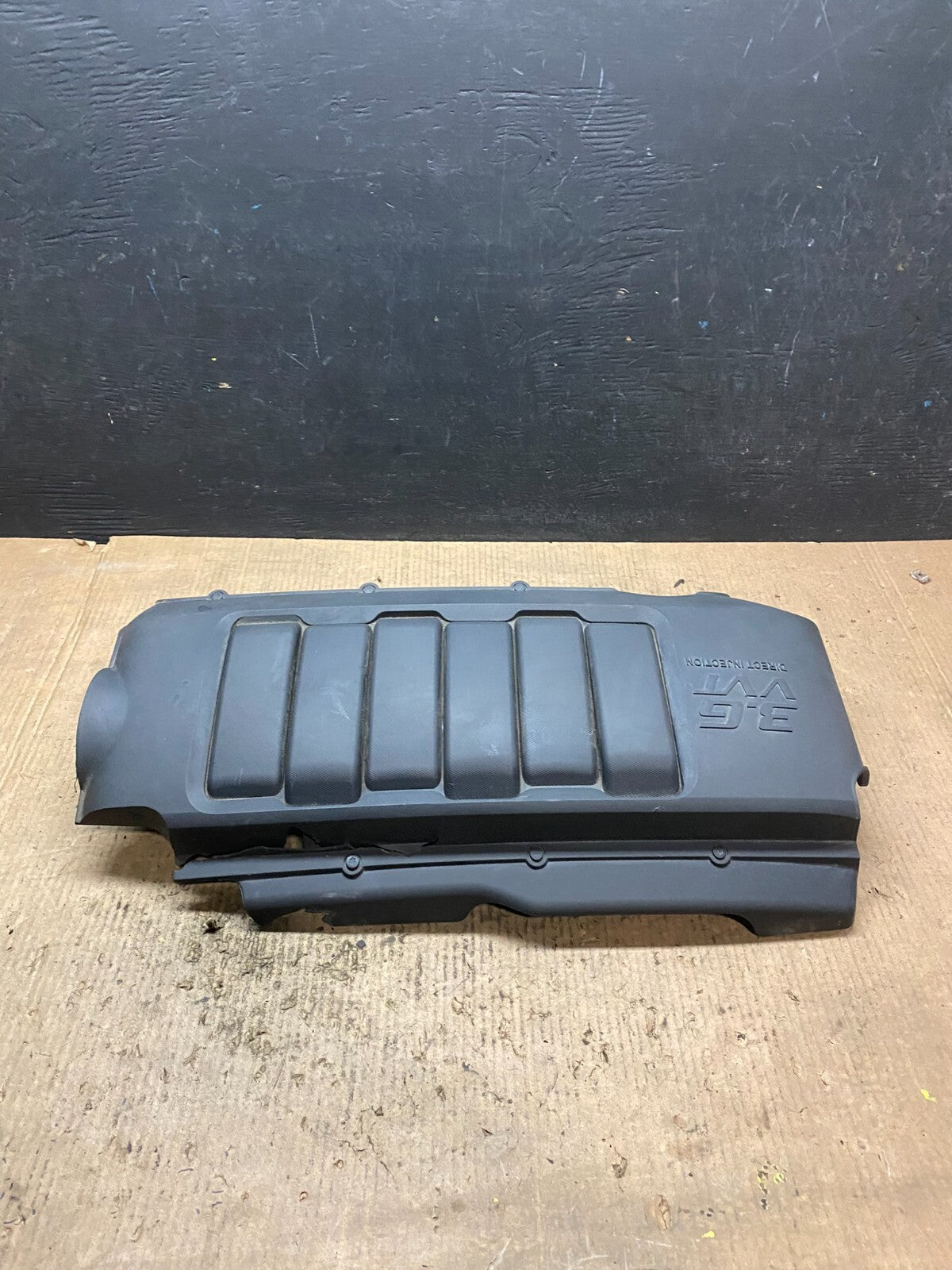 2012 to 2017 Buick Enclave Engine Motor Cover H6914 PS1