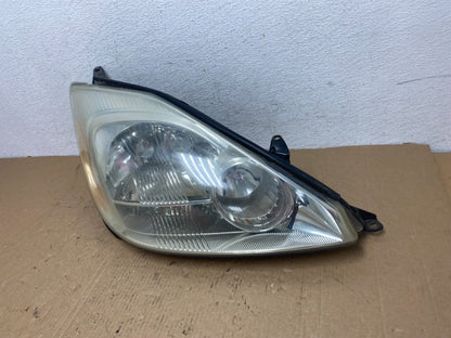 2004-2005 Toyota Sienna Right Passenger Halogen Headlight AD8011 DW1