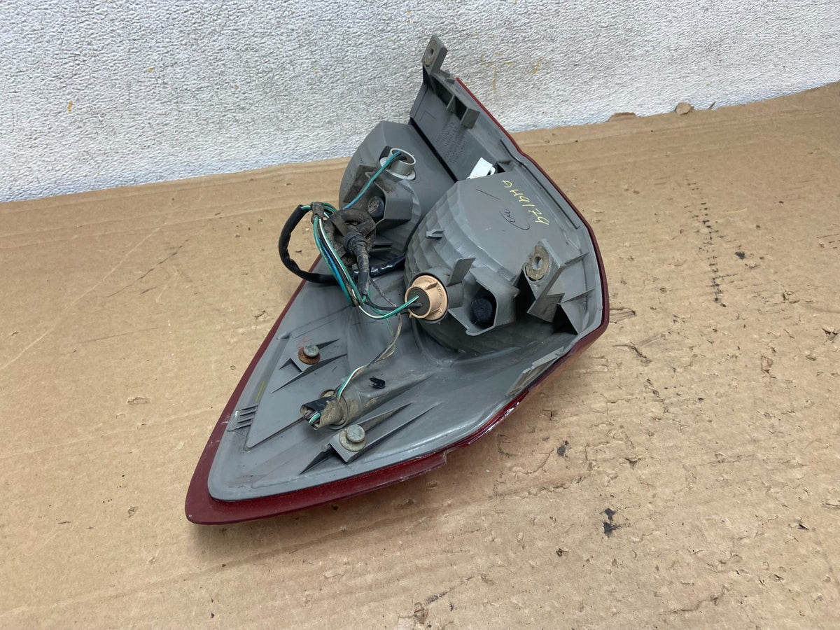 2005 2006 2007 Subaru Legacy Left Driver LH Side Tail Light AH9179 DG6