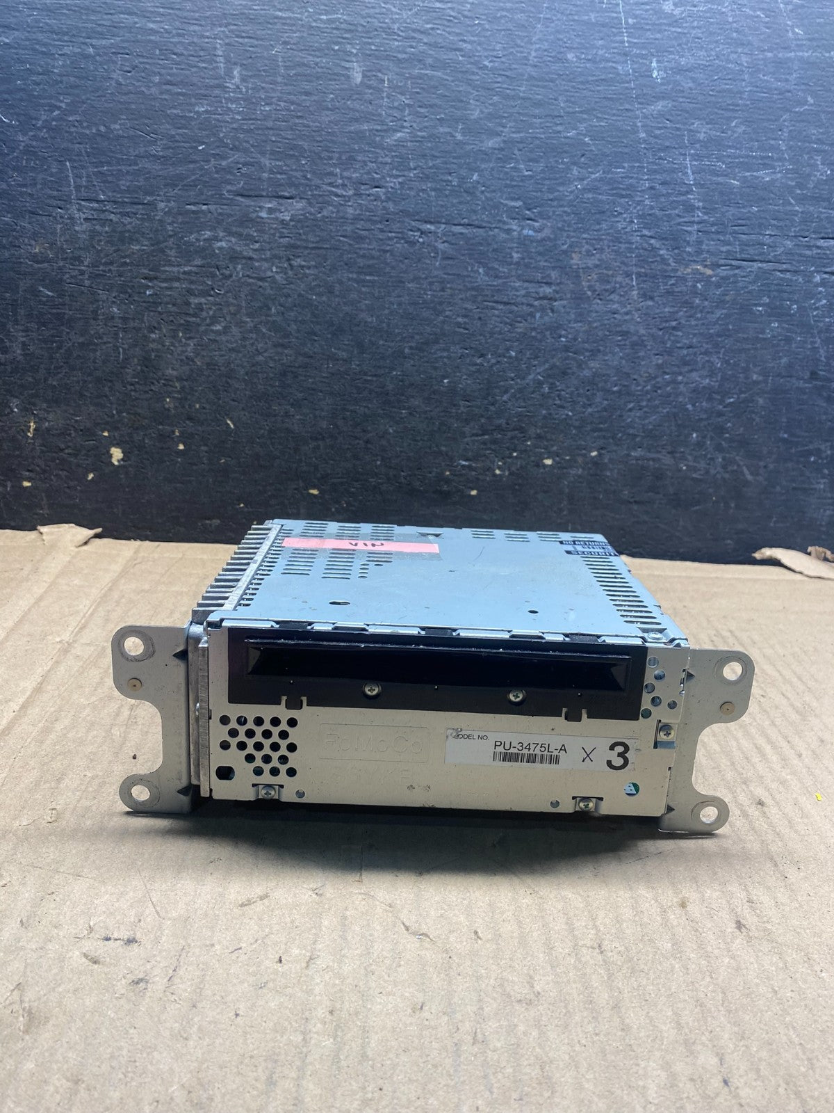 2012 to 2014 Ford Edge AM/FM Radio Reciever AJ0532 DG0