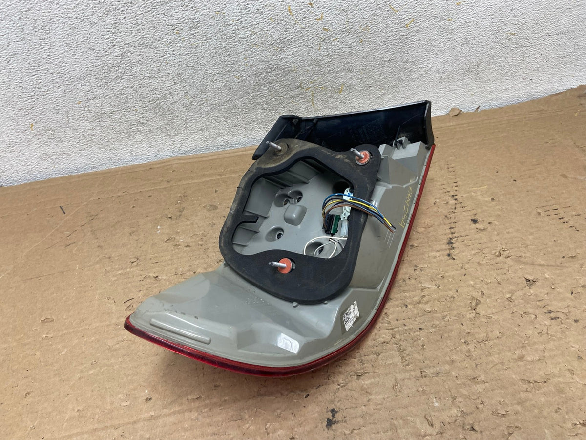 2011 2013 BMW 3 Coupe 328i 335i M3 E92 Right Passenger Tail Light AH9254 LK5