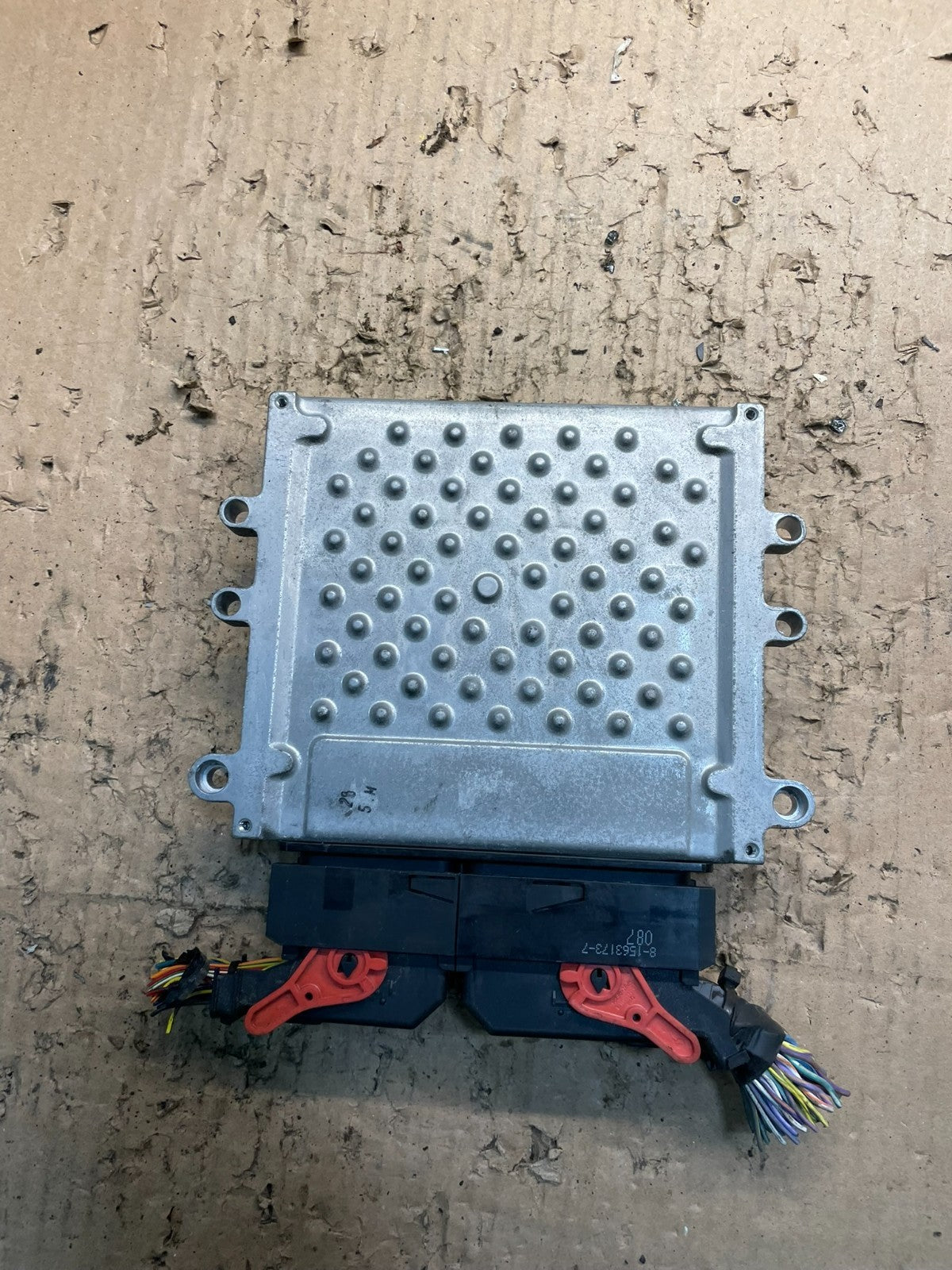 2010 to 2015  Jaguar XF Computer Brain Engine Control ECU ECM Module U1598  DG2