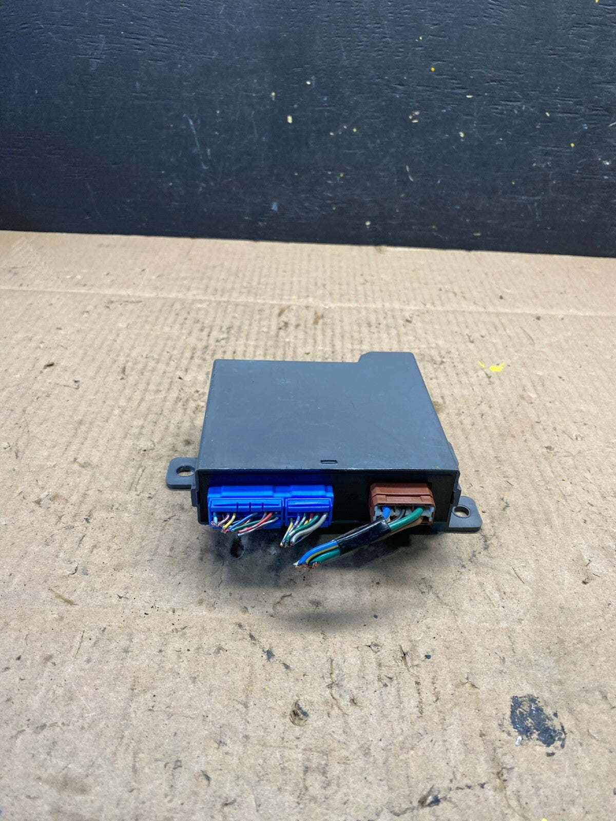 2008 - 2010 Honda Odyssey Rear Left Driver LH Sliding Door Module M6658 DG1