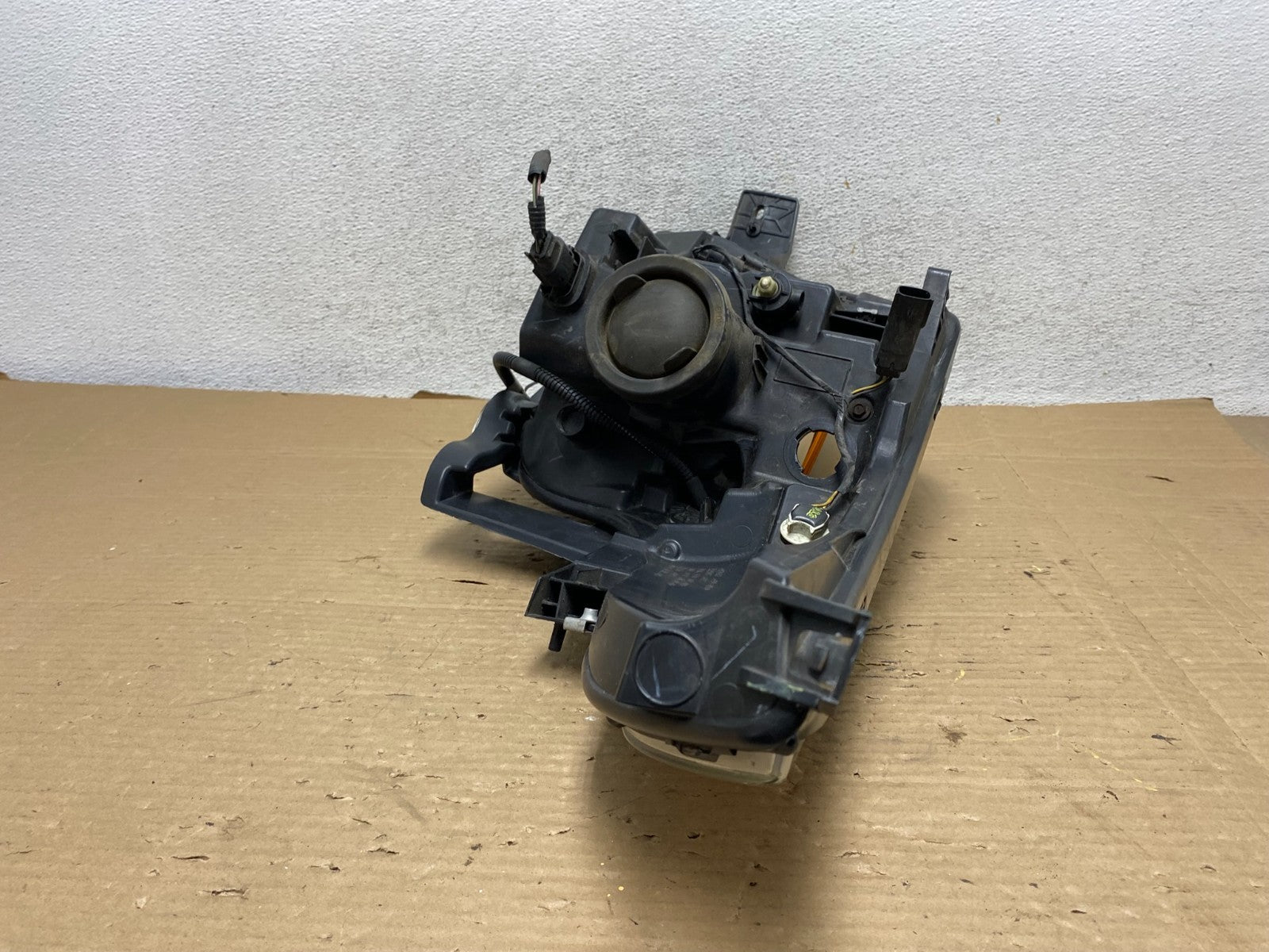 2011 - 2015 Ford Explorer Police Right Passenger Halogen Headlight AG9058 DW9