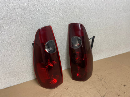 2004 to 2012 Chevrolet Colorado GMC Canyon Left+Right Set Tail Lights AG5671 LK2