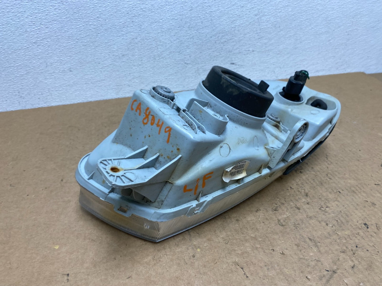 2000 to 2002 Hyundai Accent Left Driver Halogen Headlight AC3485 DW4