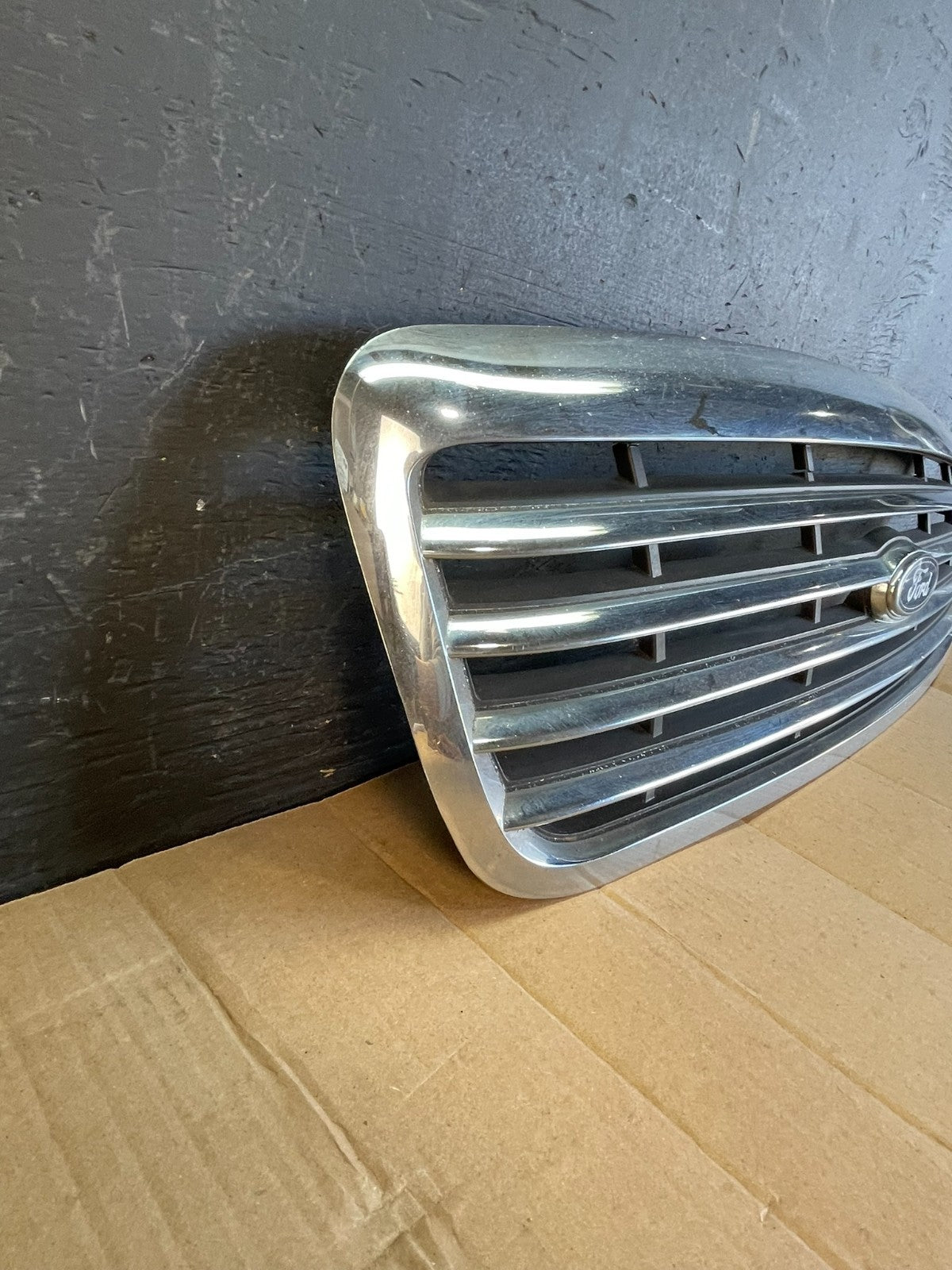 2003 to 2011 Ford Crown Victoria Front Upper Grille Grill Chrome AC2069 DG2