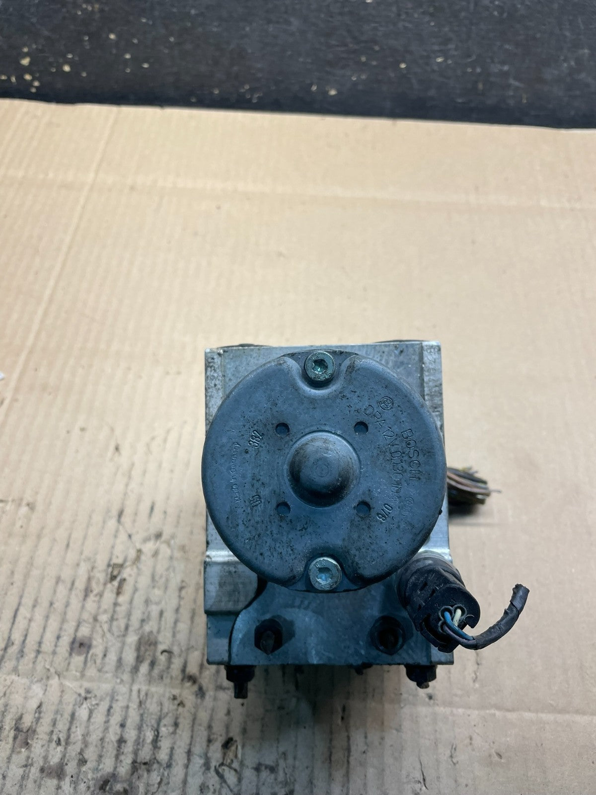 2001 2002 2003 BMW 325i 330i ABS Anti Lock Brake Pump 3451 6762113 x8606 DG5