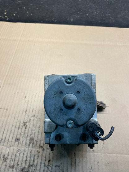 2001 2002 2003 BMW 325i 330i ABS Anti Lock Brake Pump 3451 6762113 x8606 DG5
