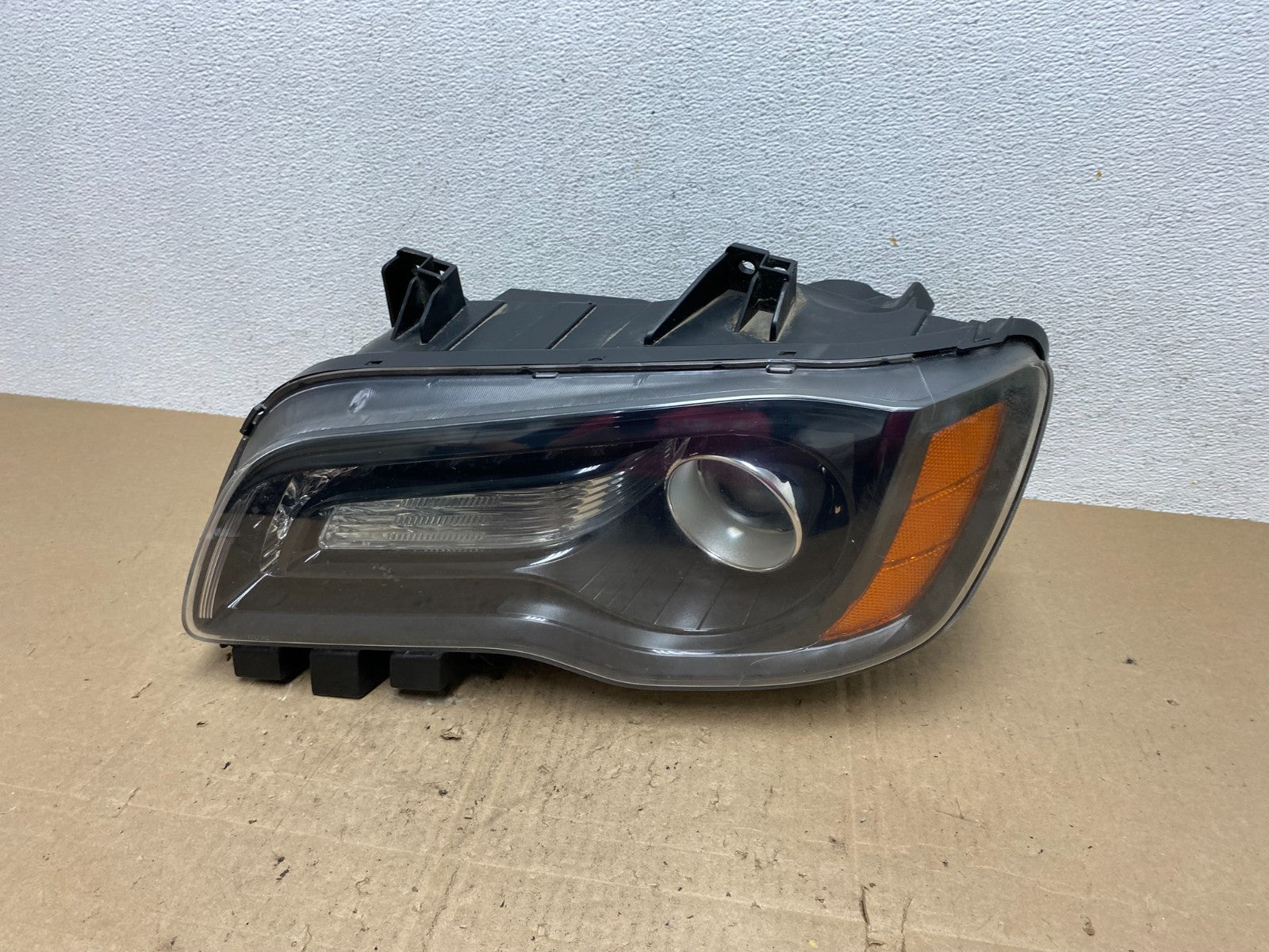 2011 to 2014 Chrysler 300 Left Driver LH Halogen Headlight AE6497 DW0