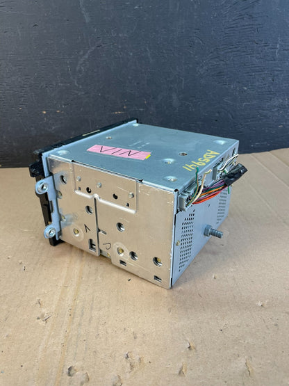 2005 to 2007 Ford Five Hundred Montego Radio CD Player AD5941 DG2