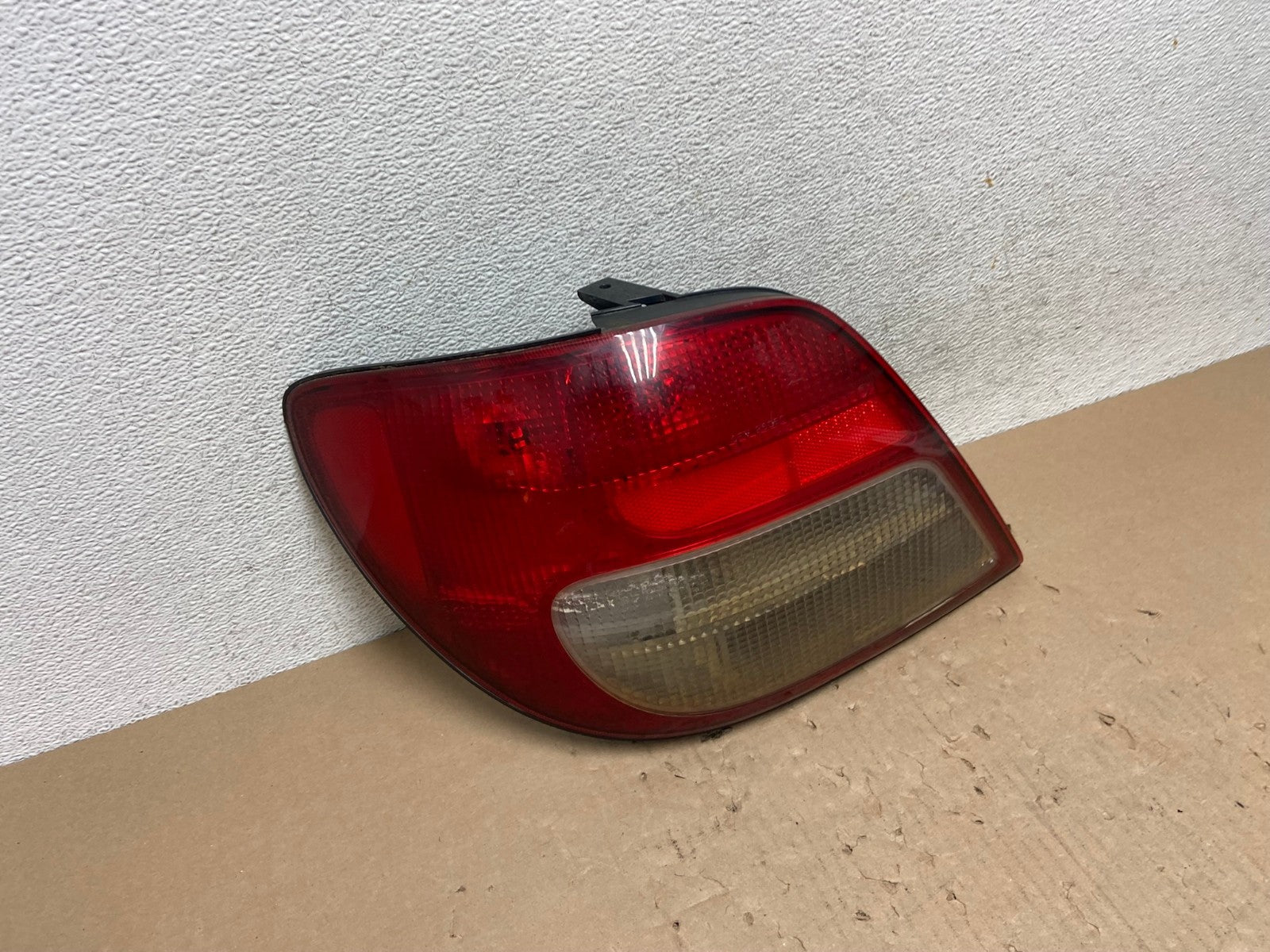 2002 to 2003 Subaru Impreza Wagon Left Driver LH Tail Light AG6766 LK2