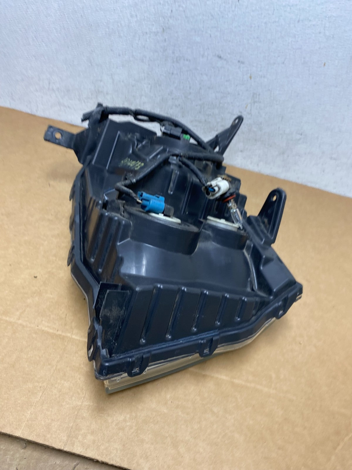2009 2010 2011 Honda Pilot Left Driver LH Halogen Headlight AD4473 DW6